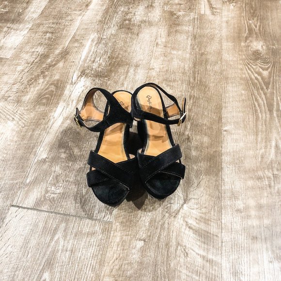 Velvet Embroidered Platform Wedges - Picture 2 of 9